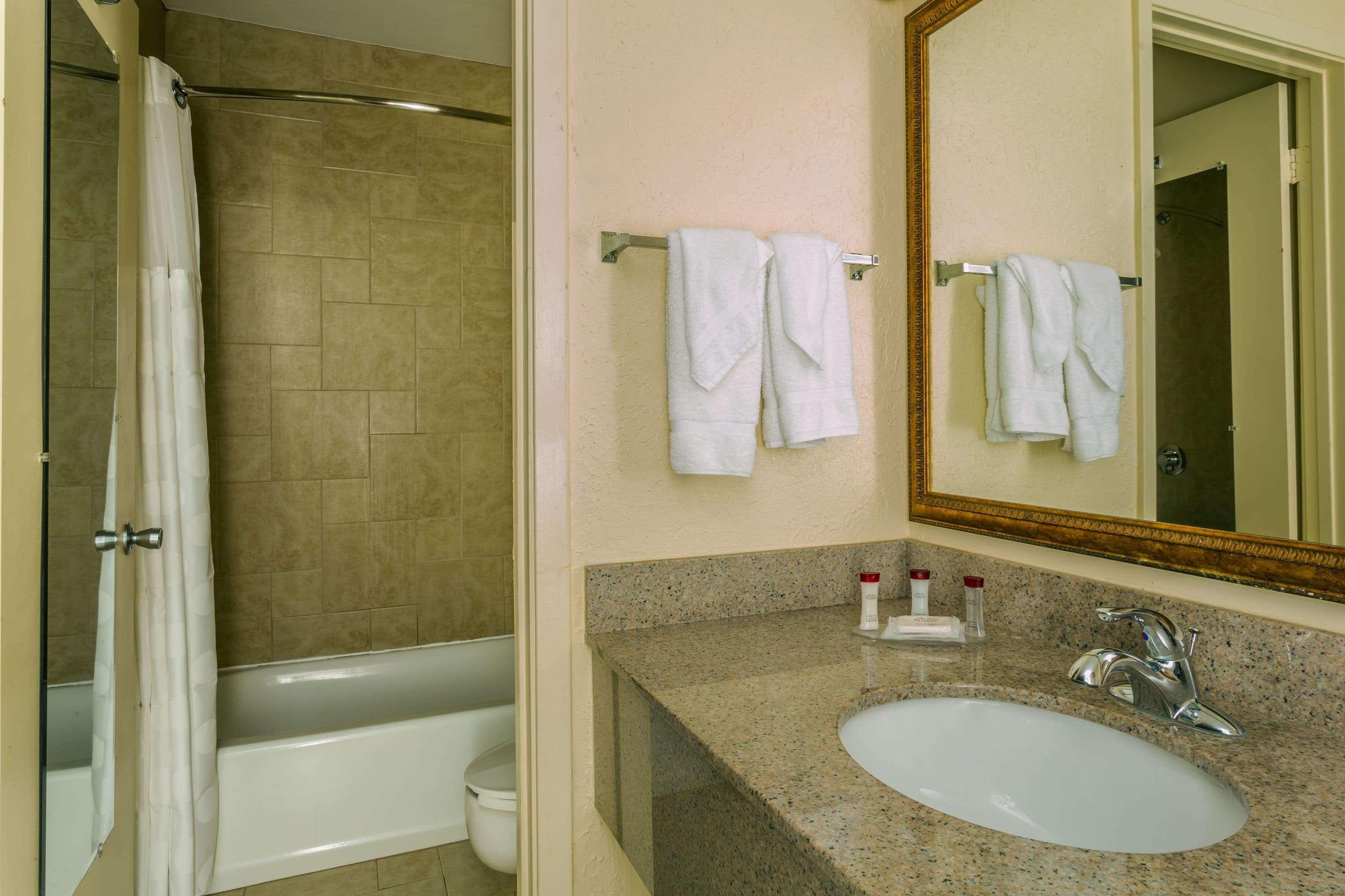 Ramada By Wyndham Houma Hotel Eksteriør billede