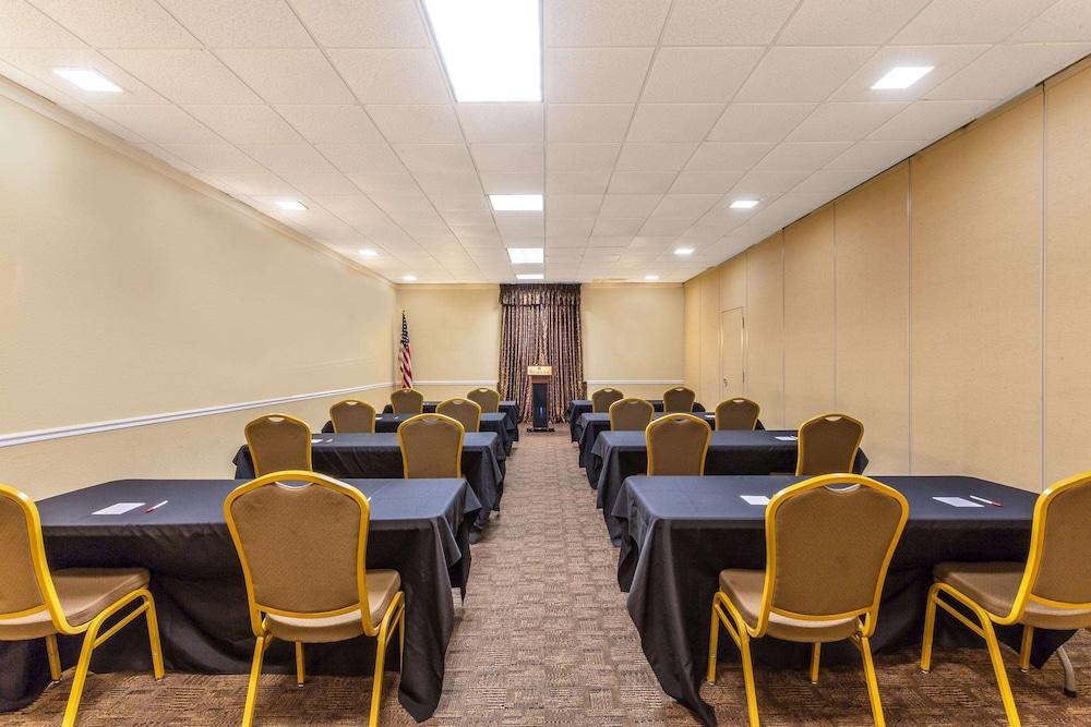 Ramada By Wyndham Houma Hotel Eksteriør billede