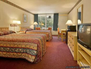 Ramada By Wyndham Houma Hotel Eksteriør billede